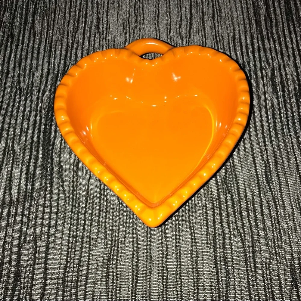 Williams Sonoma Ceramic Heart